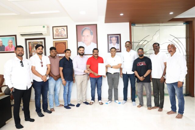 IOTL company increased wages of workers, new contract under Mahendra Gharat initiative