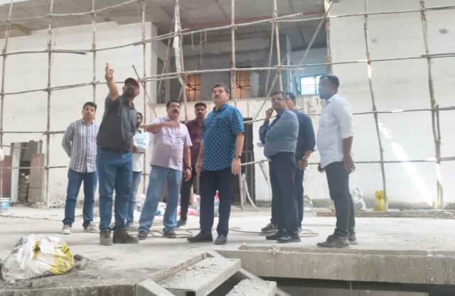 Actor Prashant Damle inspected the construction of Airoli Theatre