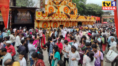 Crowds Flock to Ganpati Temples on Angarki Chaturthi