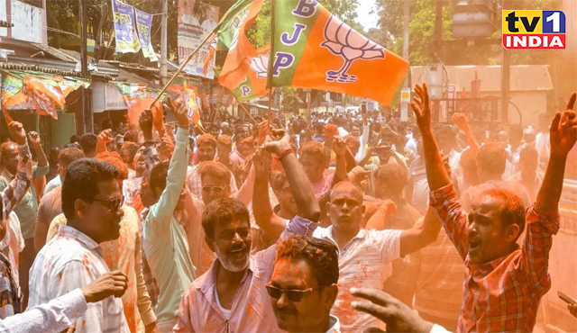 Holi-Diwali-like Atmosphere Following BJP's Victory
